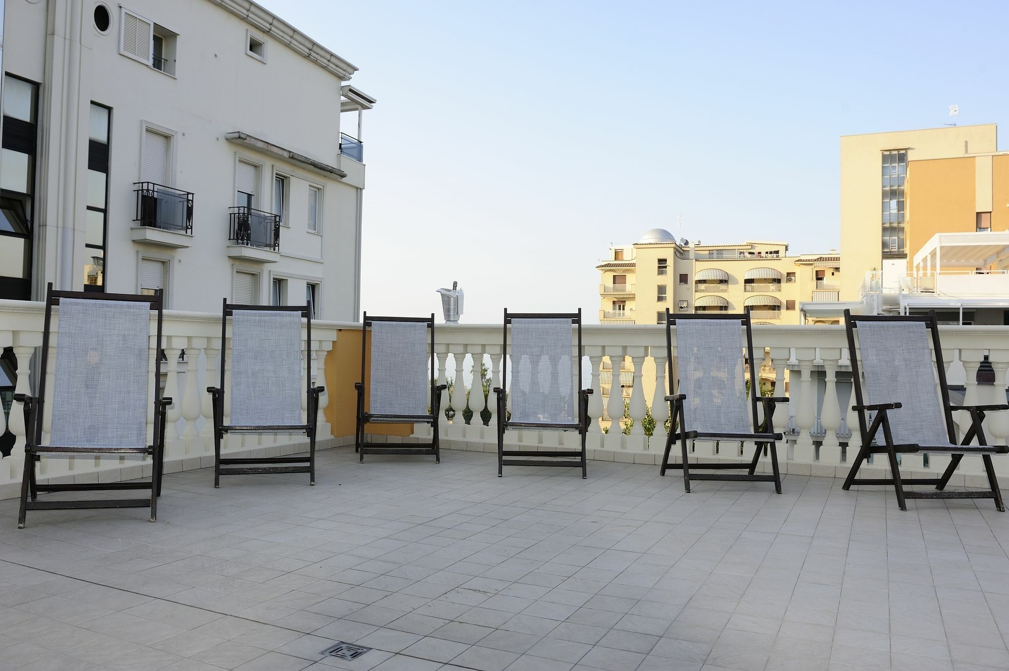 Residence Suite Smeraldo Riccione Exterior foto